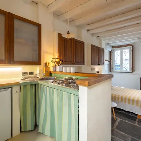 Navigli Authentic Charm In A Historic Apartment