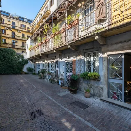 Apartment Navigli Authentic Charm In A Historic